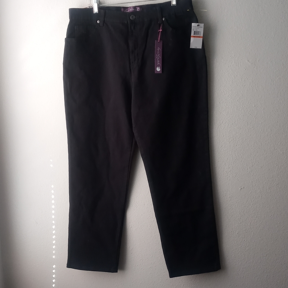 Gloria Vanderbilt Classic Fit Jeans